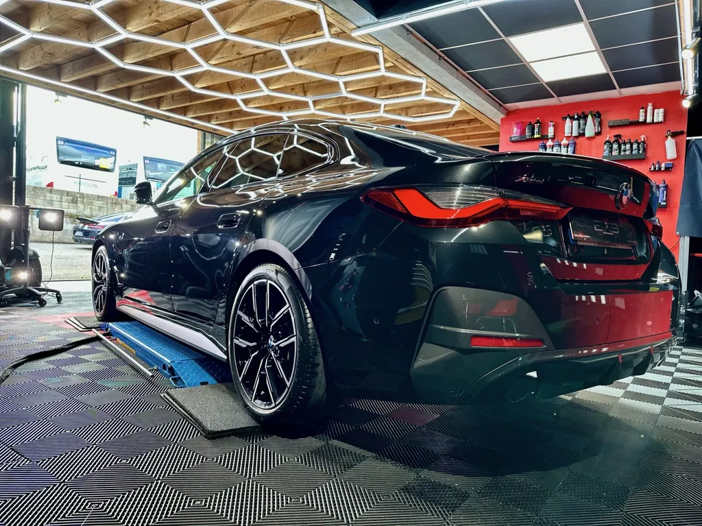 spécialiste du Traitement céramique sur lyon et sa région . spécialisé dans la protection carrosserie BMW 