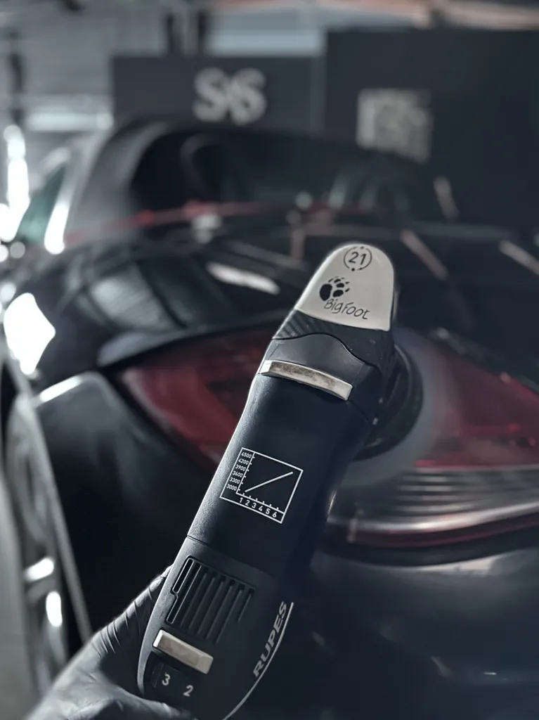 Polissage carrosserie 42