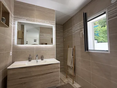 Villa d'exception aux Issambres — 200 m² de plain-pied, 4 suites vue mer, piscine, entièrement rénovée, clé en main