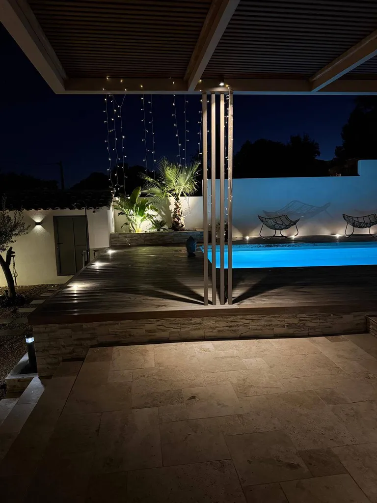 pergola bois exotique et acier rognac