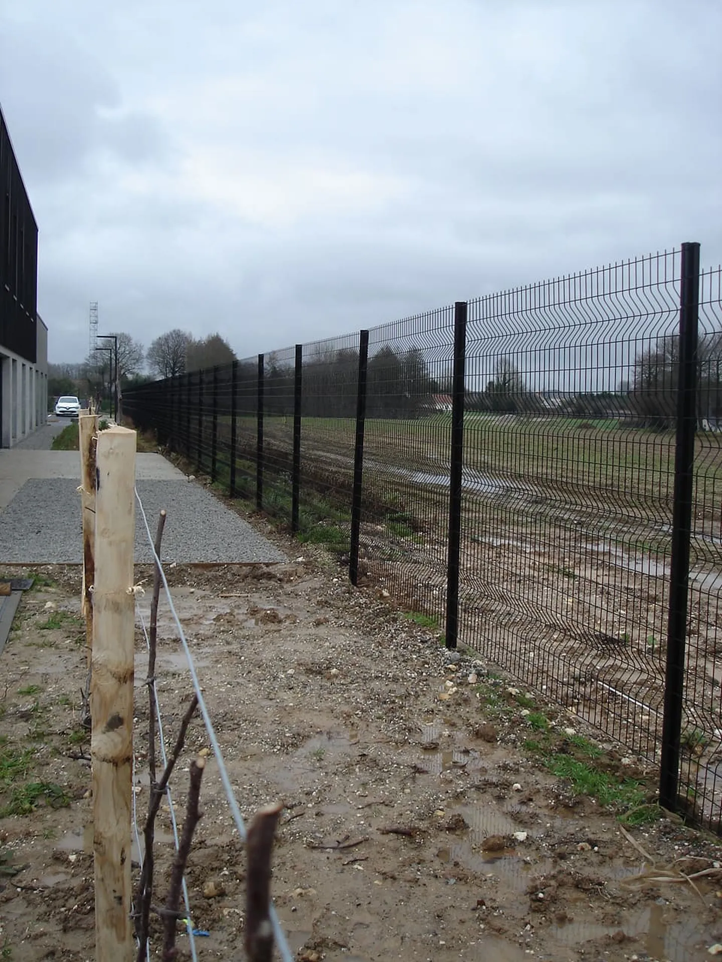 Installation de Clôture Treillis Soudé Rigide, Modèles Standard et Sécurisé pour Sites Professionnels au Havre en Seine-Maritime 76