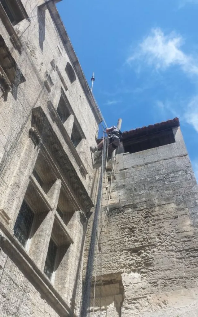 filet anti pigeon les baux de provence 13