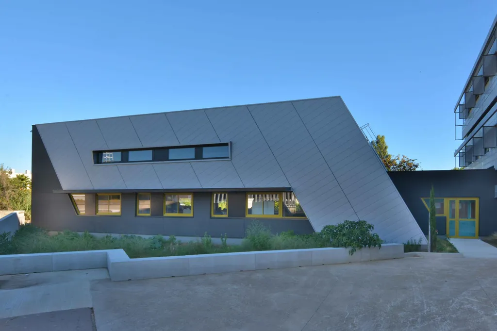 Maîtrise d’œuvre pour la restructuration et l’extension d’un pôle d’industrie graphique de 750 m² dans un lycée à Lattes