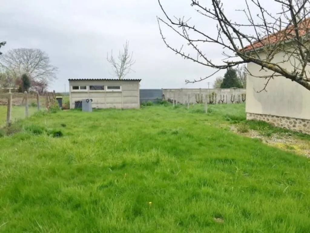 A acheter pavillon en rdc avec jardin proche commerces et centre ville d'elbeuf 76
