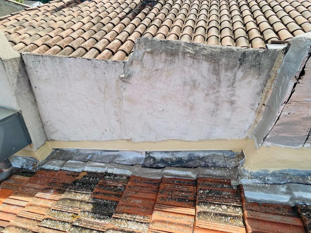 Pose de solin de toiture Le Rove 13740