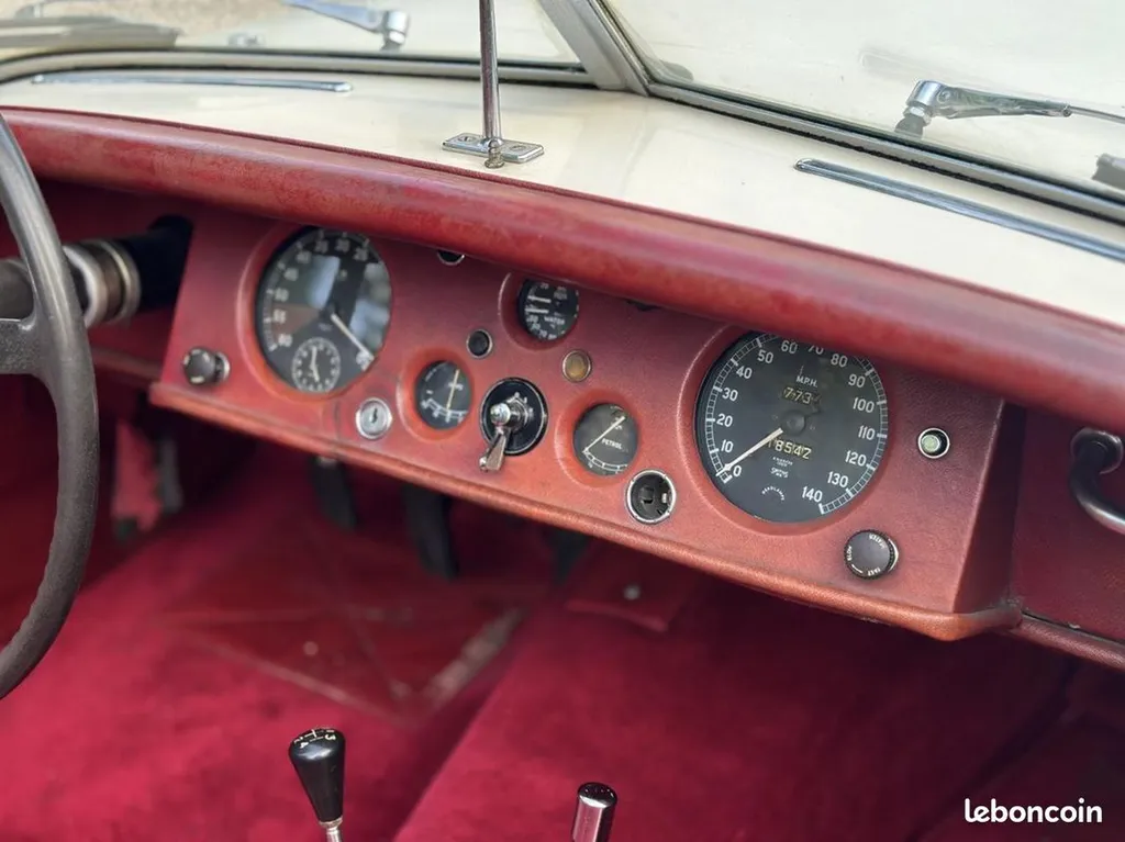 VENTE JAGUAR XK 120 OTS LHD/ÉTAT EXCEPTIONNEL/HISTORIQUE COMPLET/MATCHING NUMBER/29850km