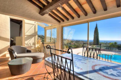 Maison 6 pièce(s) 4 chambre(s) 165 m² Les Issambres (83380)