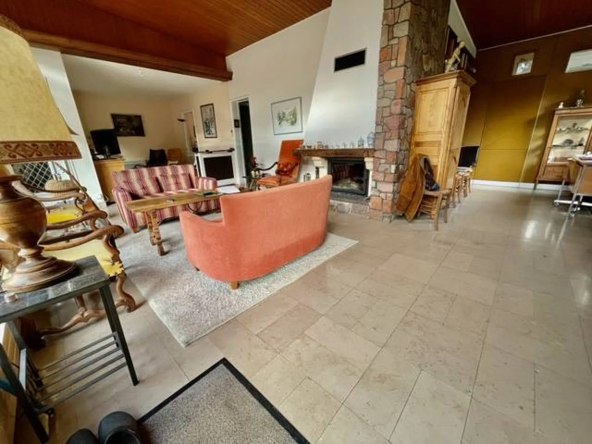 A saisir magnifique maison plain-pied de 220 m² sur un terrain de 1890 m² avec piscine commune de ST AUBIN LES ELBEUF 76410