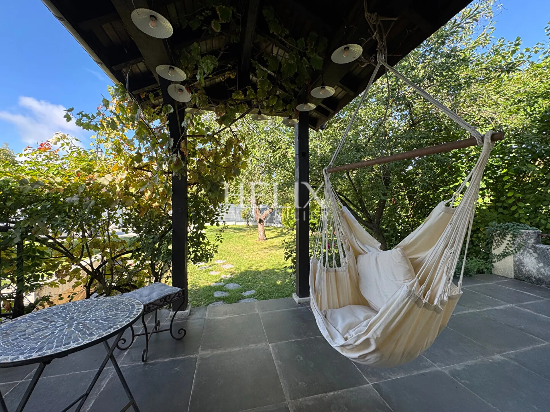 Orgeval, une jolie maison familiale 163,41M² habitable édifiée sur un terrain de 1057 M² à proximité du centre ville, des commerces, un cadre de vie alliant calme et tranquillité.