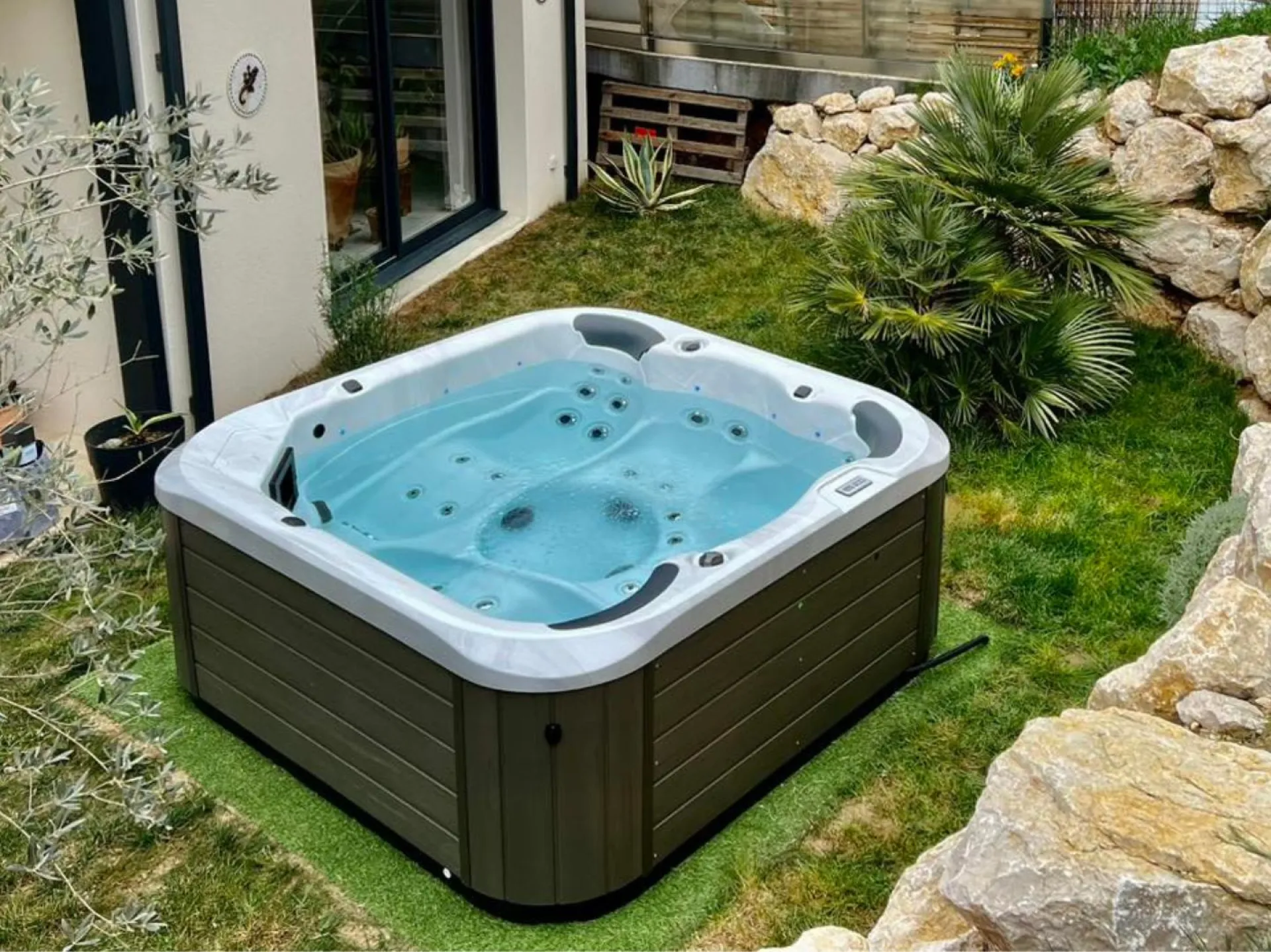 Les bienfaits de l’hydrothérapie à domicile grâce au spa