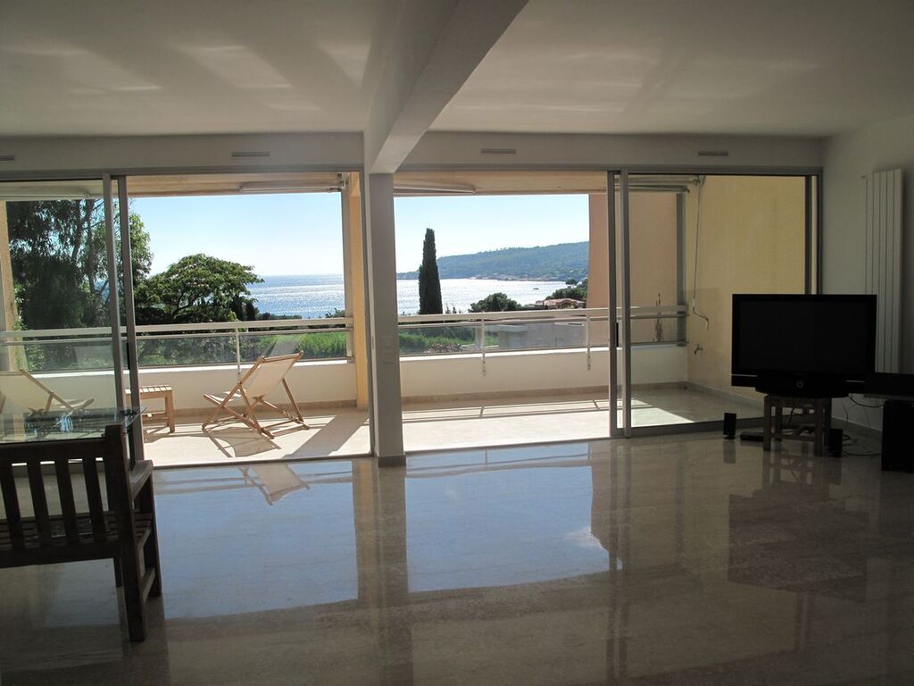 Vente appartement 4 Cassis dans résidence fermée standing proche centre