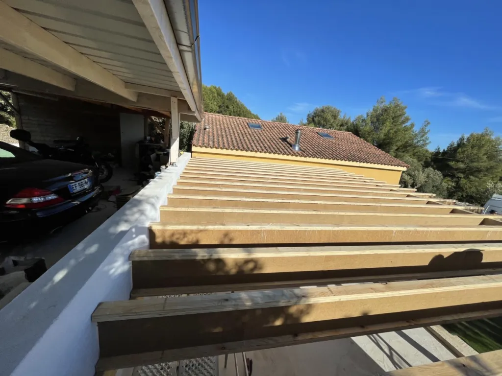 Agrandissement par extension d'une maison ossature bois à Six fours dans le var