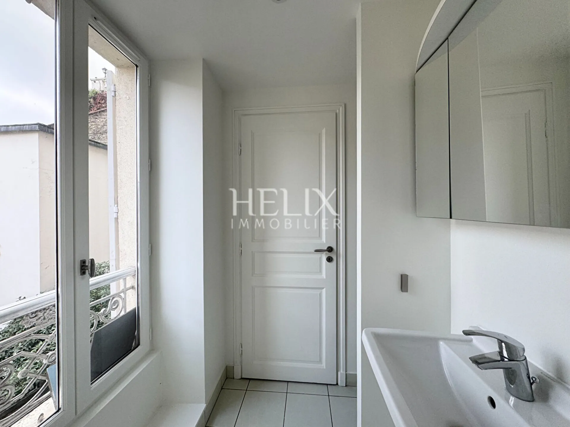 A louer, séduction garantie pour l'originalité de ce très joli cinq pièces 130,40 M2 dans l'esprit 