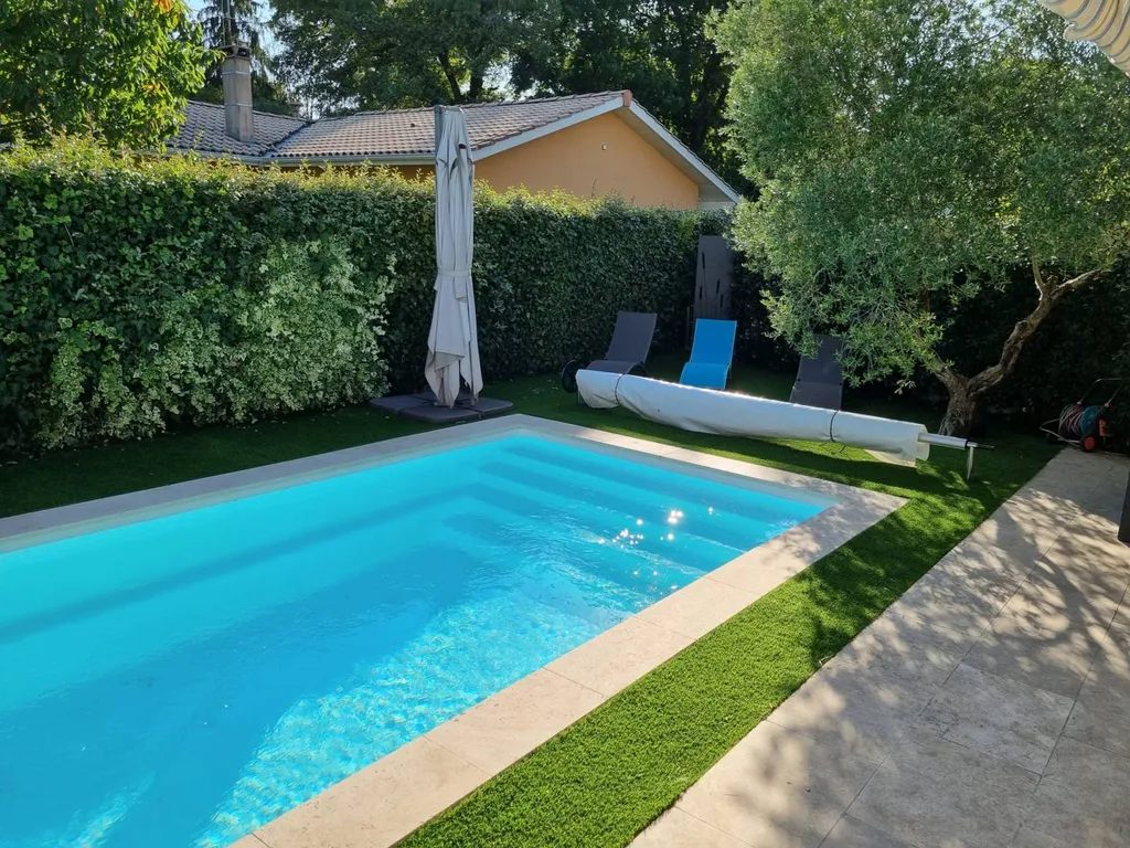 vue piscine sur volet déroulant