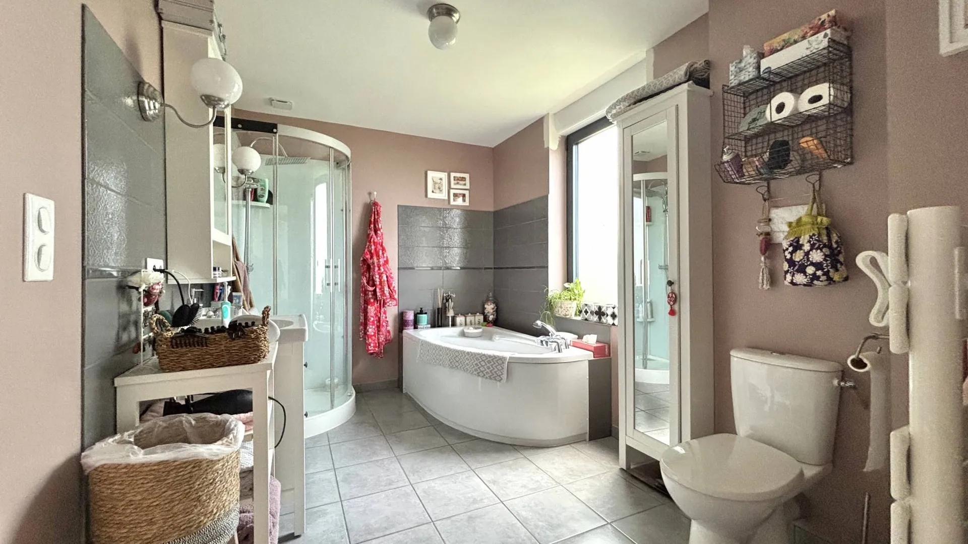 A vendre maison en briques proche des écoles, commerces, gare, plage...