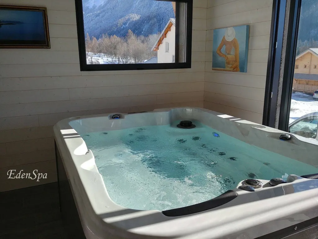 spa 3 places haut de gamme Ancelle