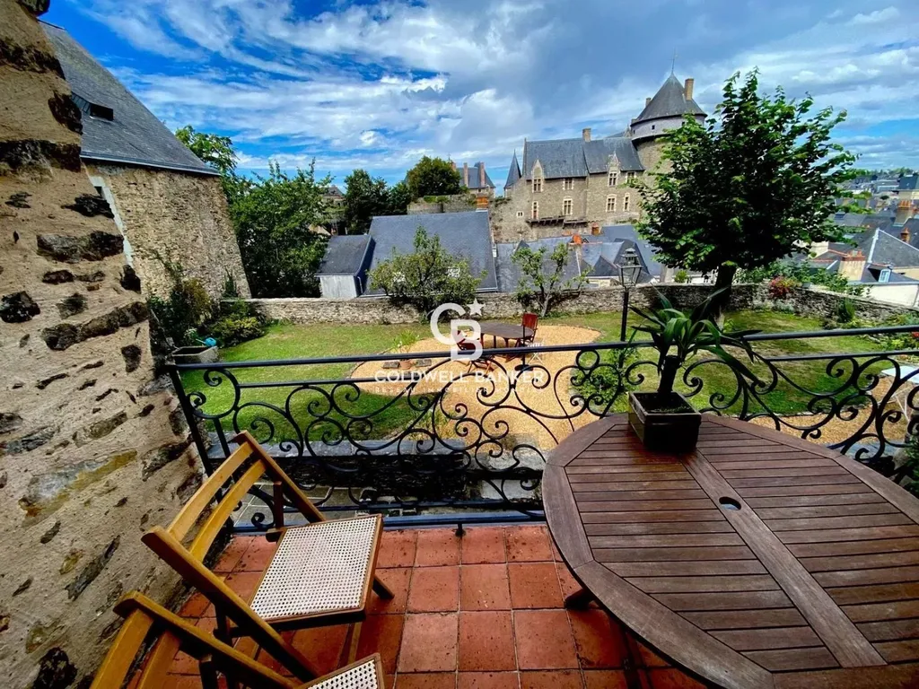 Maison confidentielle en vente à Laval