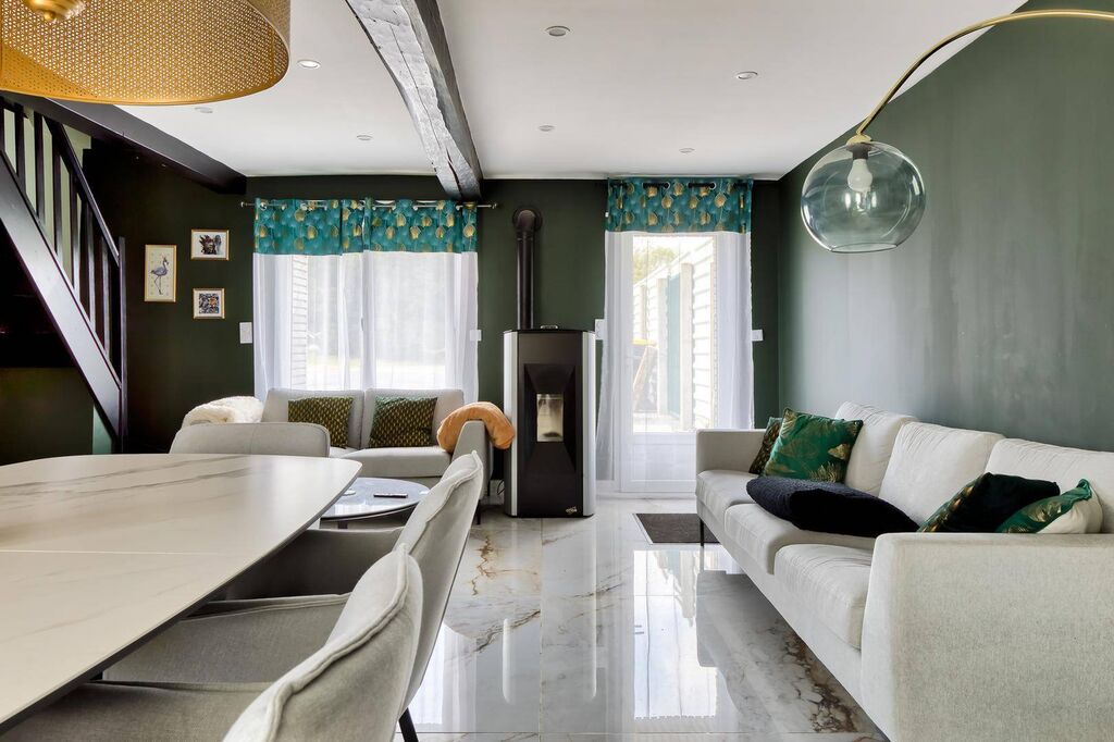 SOUS COMPROMIS Ensemble immobilier entièrement rénové - Local commercial, Appartement, Maison – Petit-Caux