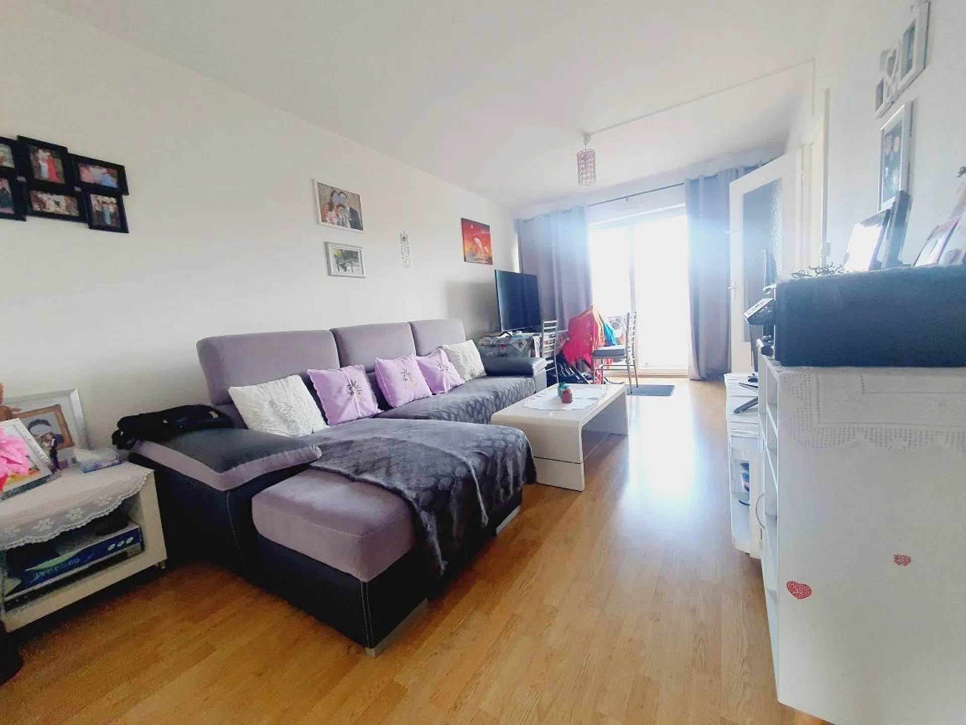 Appartement à vendre 3 pièces ST PRIEST REVAISON avec balcon cave et parking