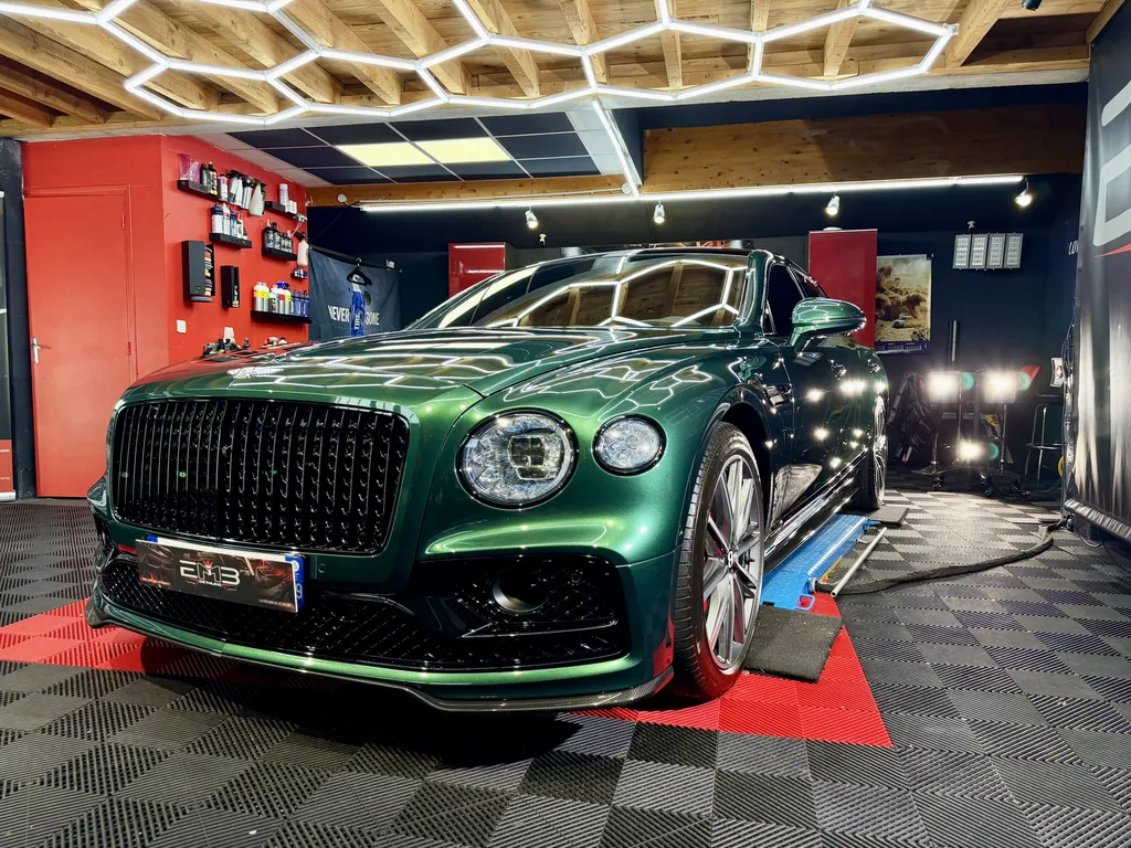 RÉNOVATION ESTHÉTIQUE ET TRAITEMENT CÉRAMIQUE GYEON INFINITE SUR BENTLEY FLYING SPUR PRÈS DE LYON PROCHE DE DARDILLY