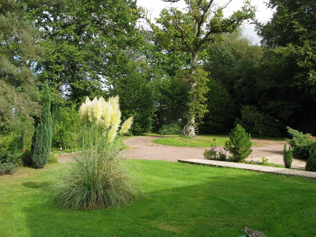 CHAUMIERE PROCHE PONT-L'EVEQUE et LISIEUX