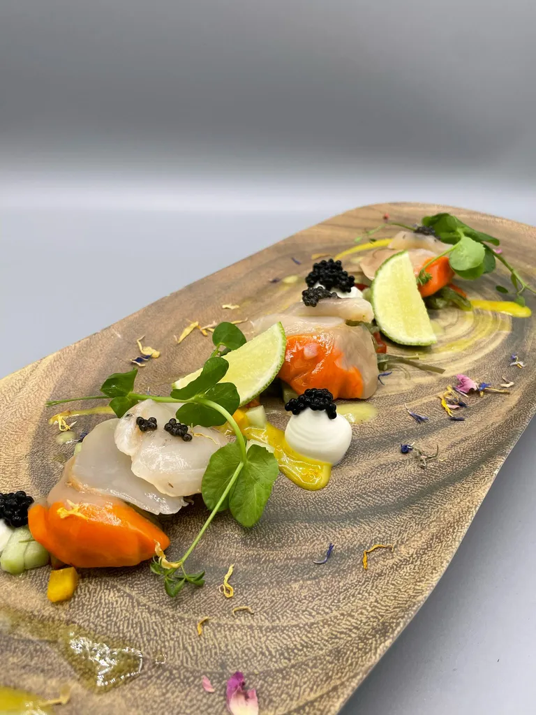 Restaurant ouvert le soir à Bormes-les-Mimosas avec terrasse et cuisine maison proche plage HDLP