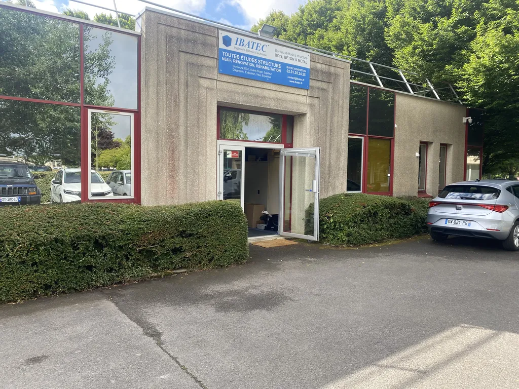 CAEN - A LOUER BUREAUX
