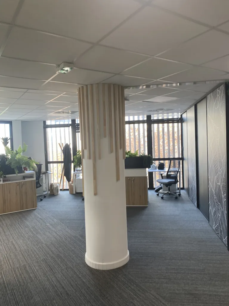 Expert en aménagement intérieur sur-mesure, Bruno Agencements accompagne les professionnels pour l’agencement de bureaux, commerces et espaces professionnels autour de Montpellier