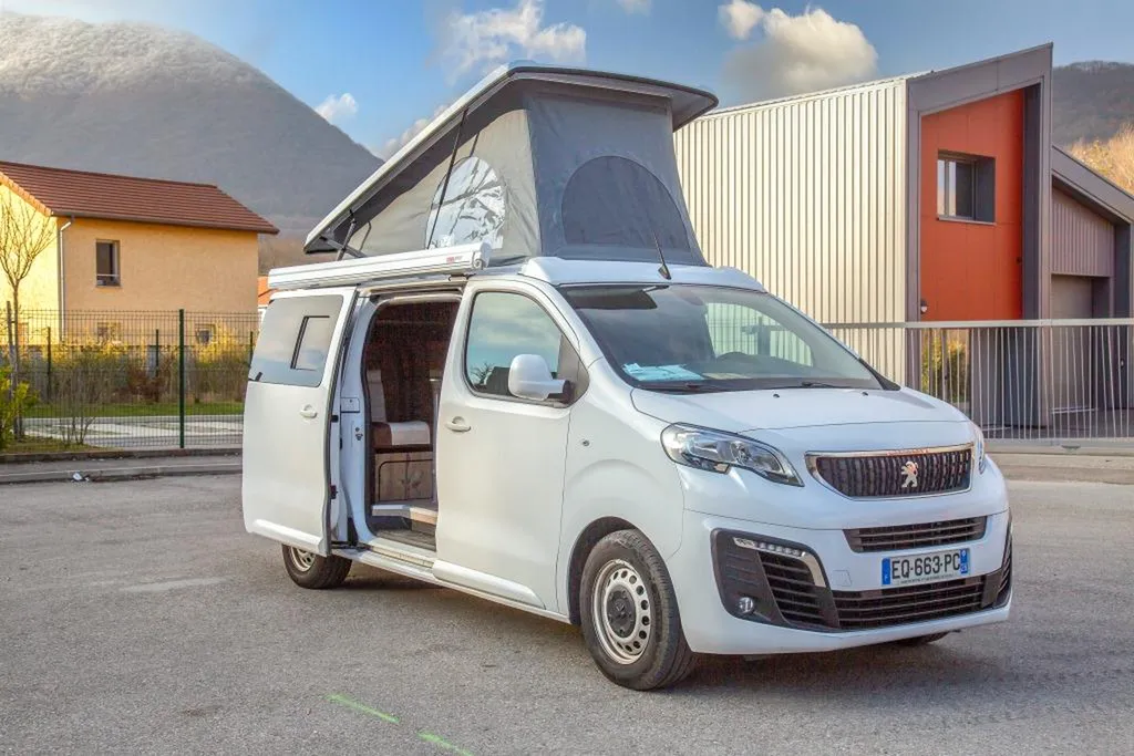 Combien coûte l'aménagement intérieur d'un Peugeot Expert XL à Lyon ?