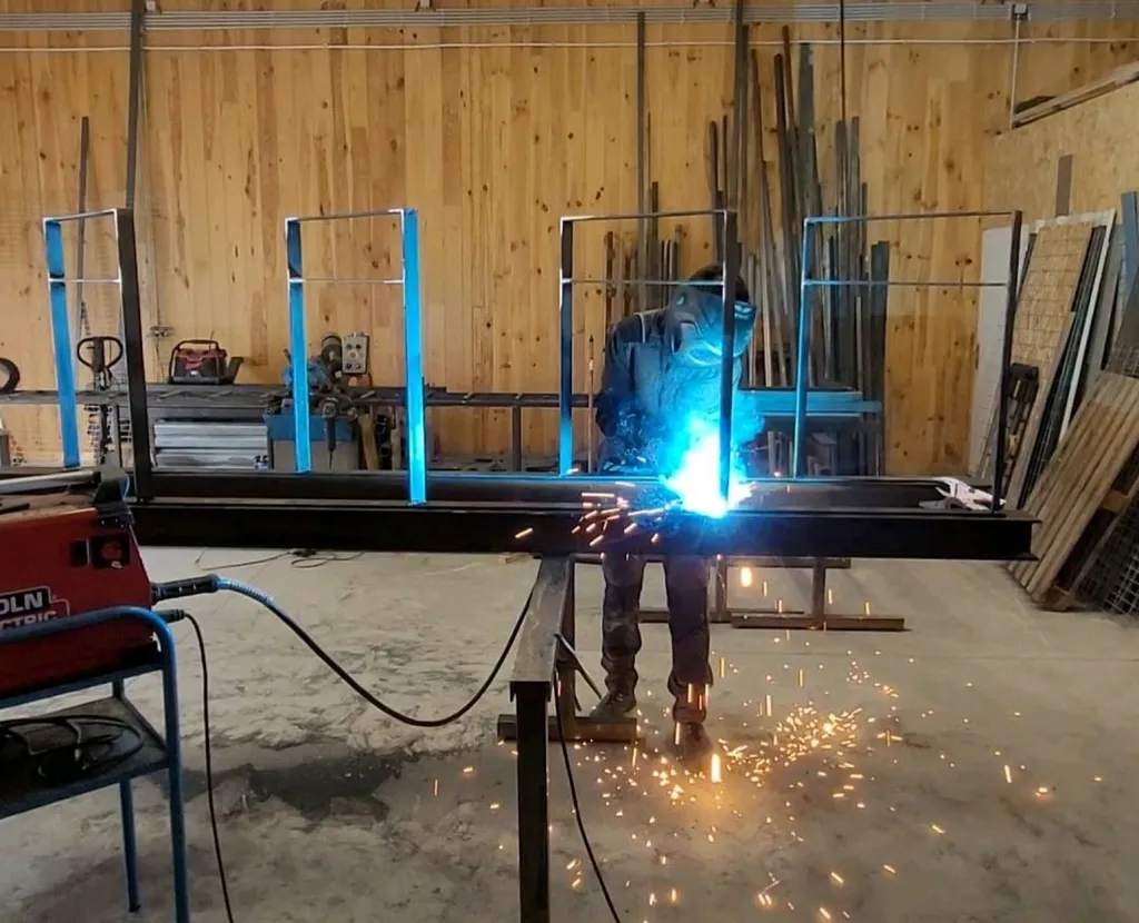 Soudure pour fabrication d'un rack de vélo sur Bordeaux