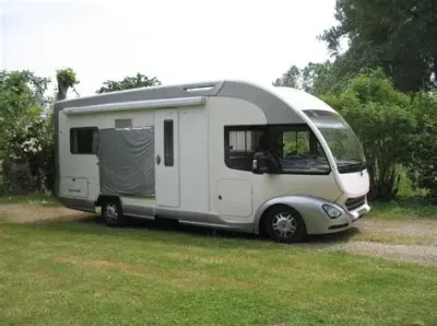 Obtenez une estimation gratuite et sans engagement pour votre camping-car Rapido 7 mètres à Reims, avec une évaluation précise et professionnelle.