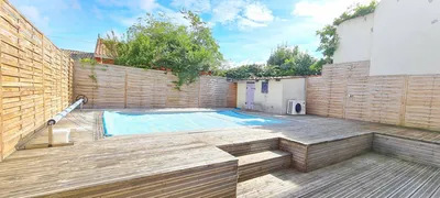 cherche maison à louer sur Bordeaux proche du Bouscat avec garage et piscine et trois chambres et un bureau