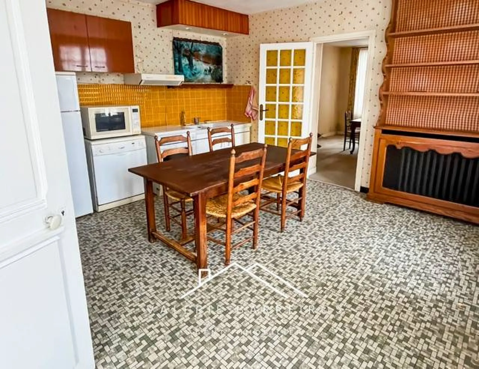 A vendre maison de 100 m² habitables édifiée sur 216 m² de terrain sur la commune de CAUDEBEC LES ELBEUF 76320