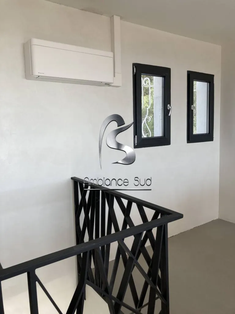 Devis gratuit pose  de béton ciré par un professionnel qualifié La Croix Valmer Var 83