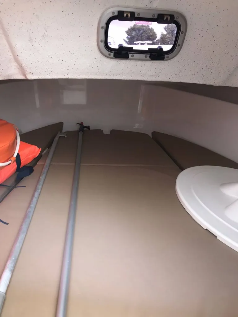 Bateau d'occasion Jeanneau avec cabine  Bandol