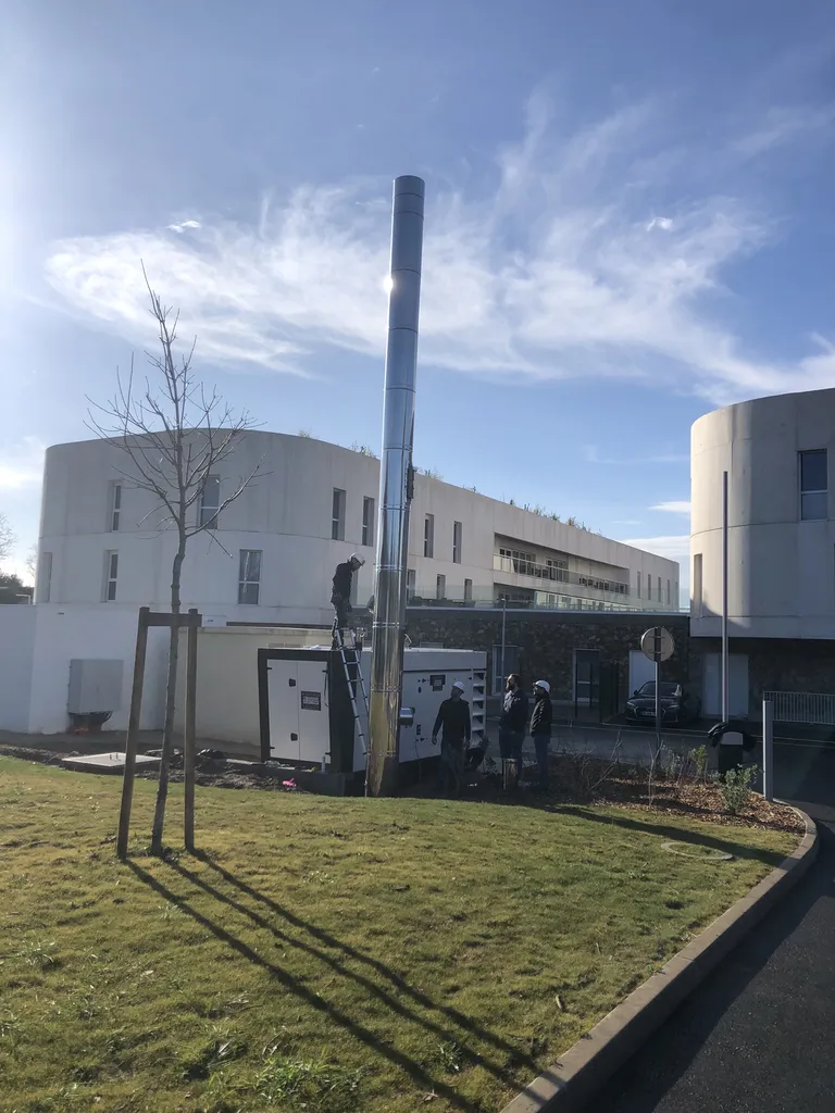 Installation d’un groupe électrogène 700 kVA pour la Clinique d’Éguilles