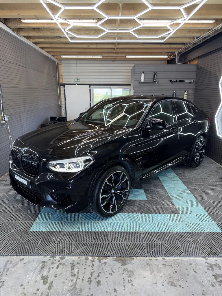 BMW X4 M CompétitionxDrive/ TOIT OUVRANT / HARMAN KARDON/ CAMERA 360/ PACK CARBONE / SIEGE CHAUFFANT AV/AR