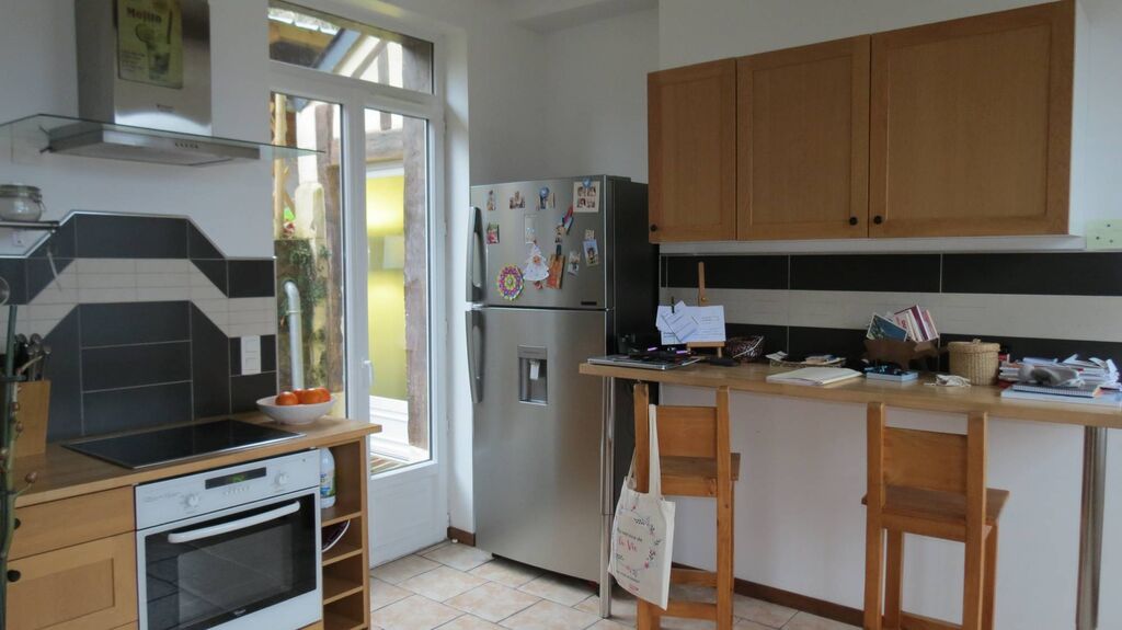 A vendre, maison avec cuisine aménagée et équipée