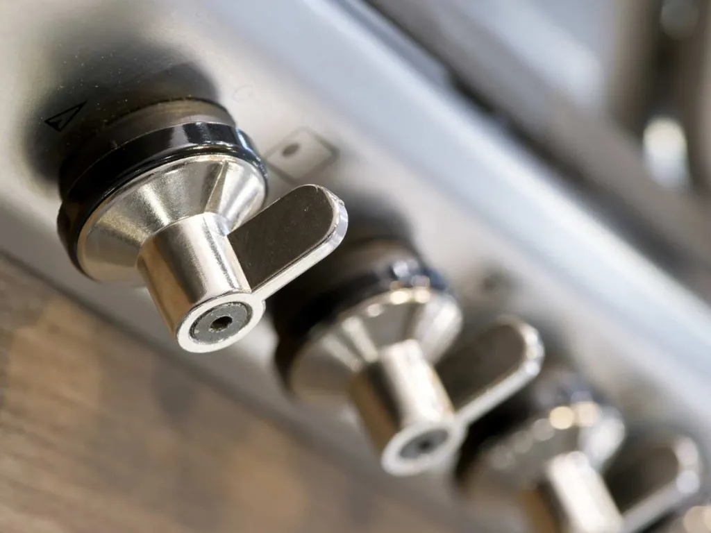 AVIVA cuisine gros plan électroménager