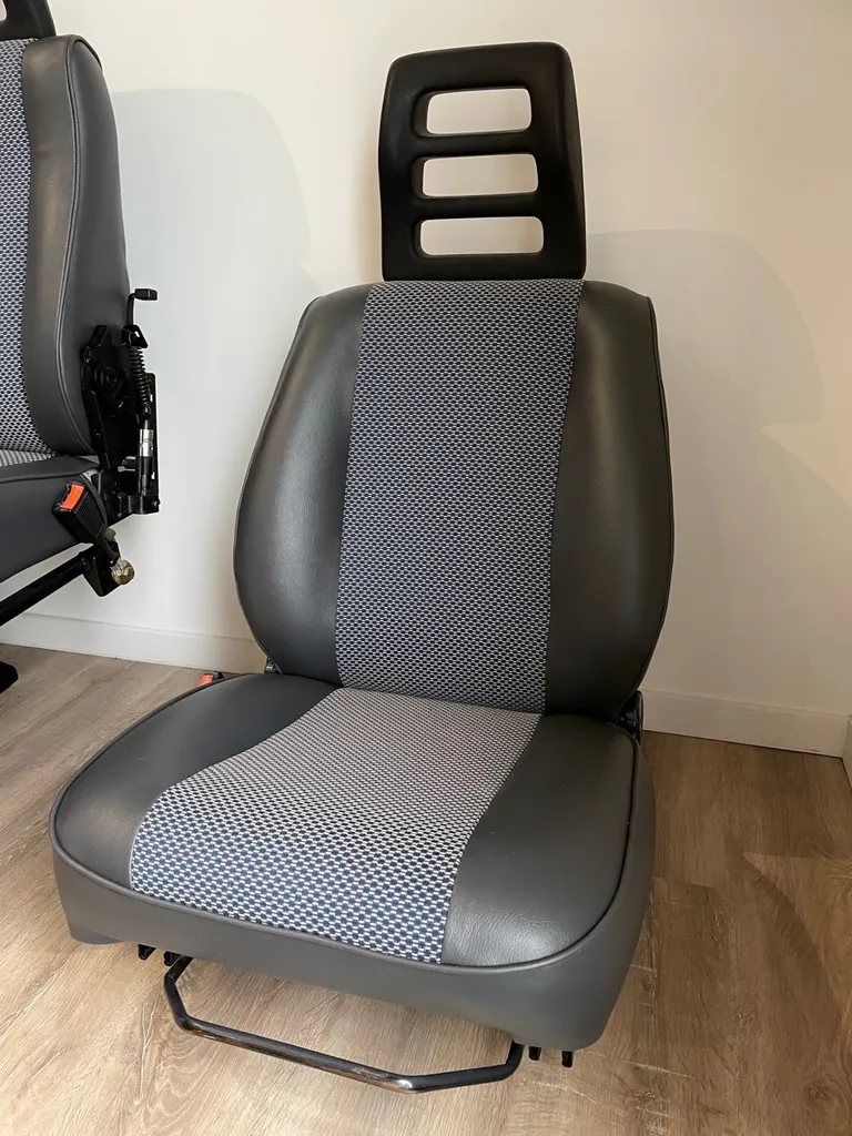 rénover l'intérieur automobile à proximité de bordeaux