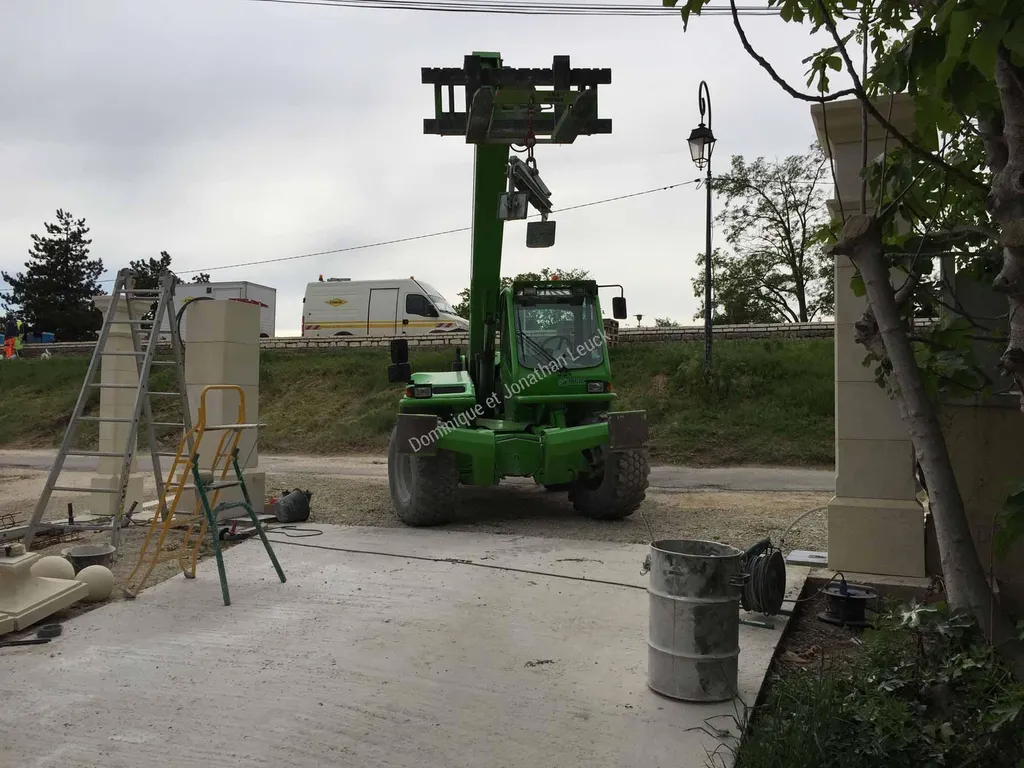 Piliers de portail en pierre