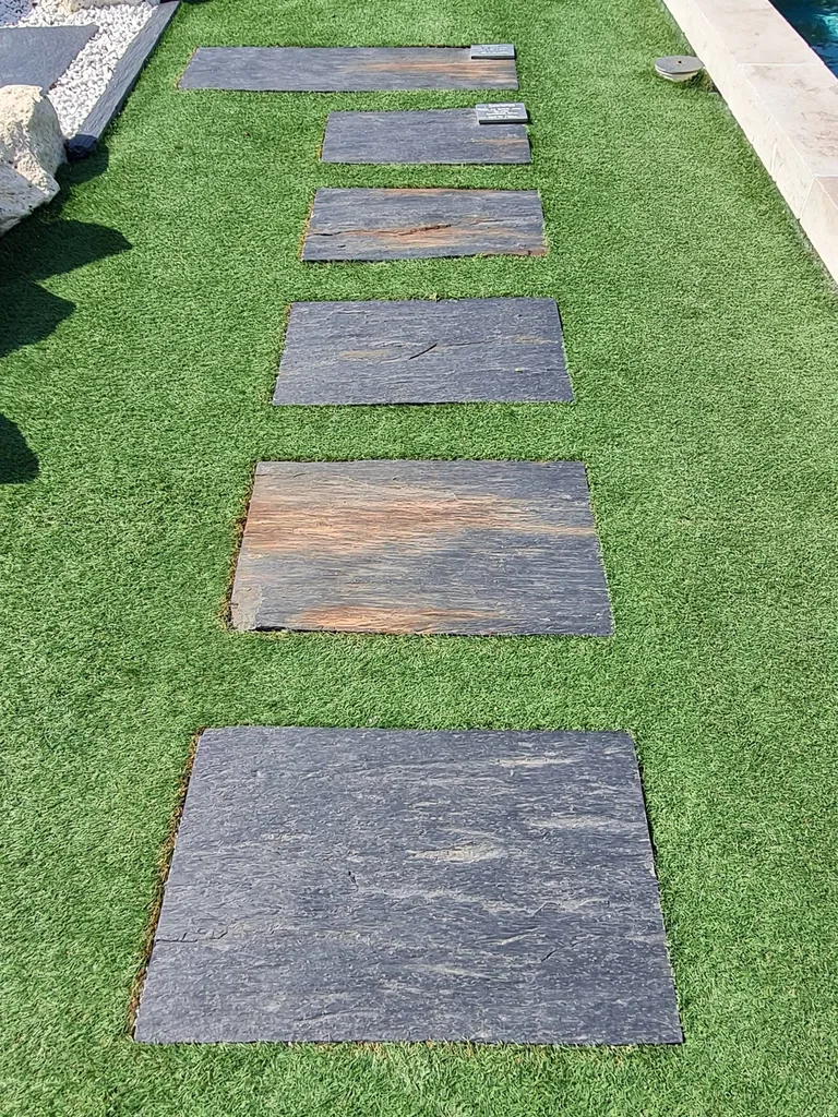 Acheter des pas japonais en schiste sur Ambarès et Lagrave