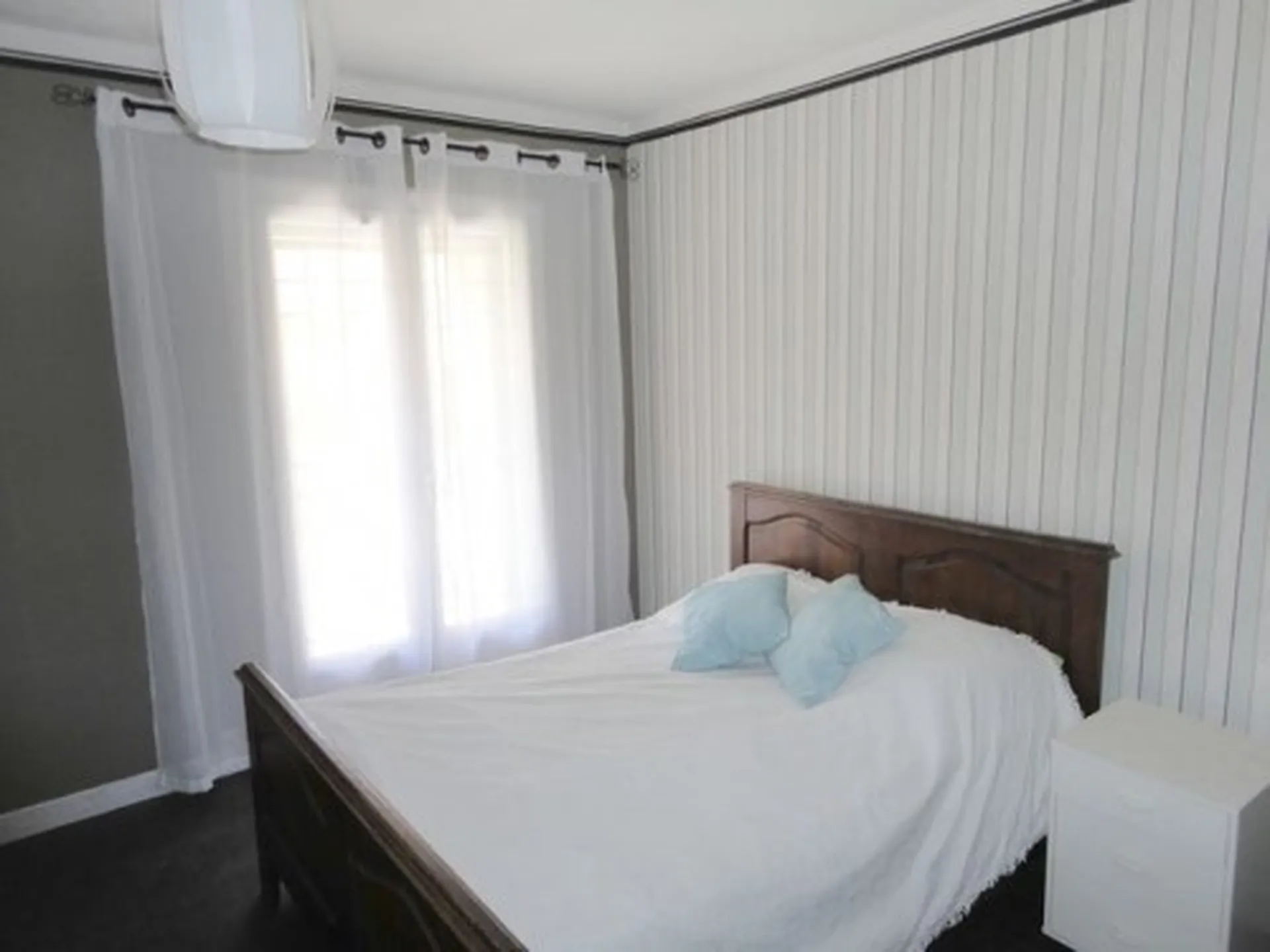 Vente maison 4/5 Roquefort la bédoule avec terrain plat et piscine chauffée