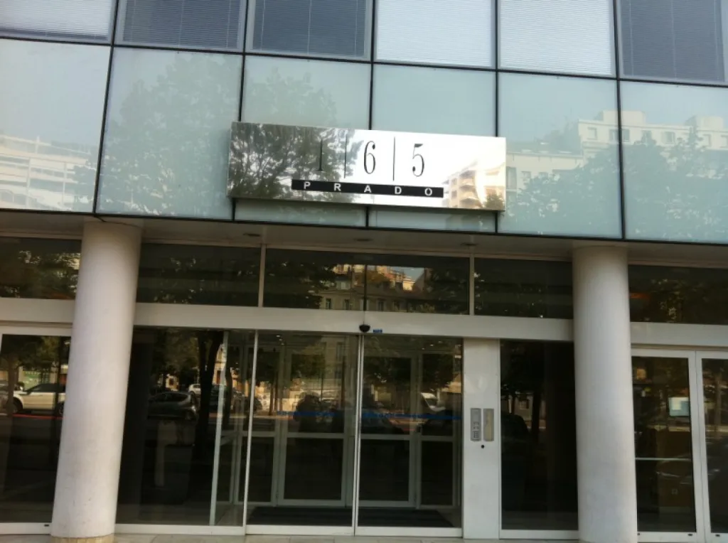 entrée 165 avenue du Prado 13008 Marseille