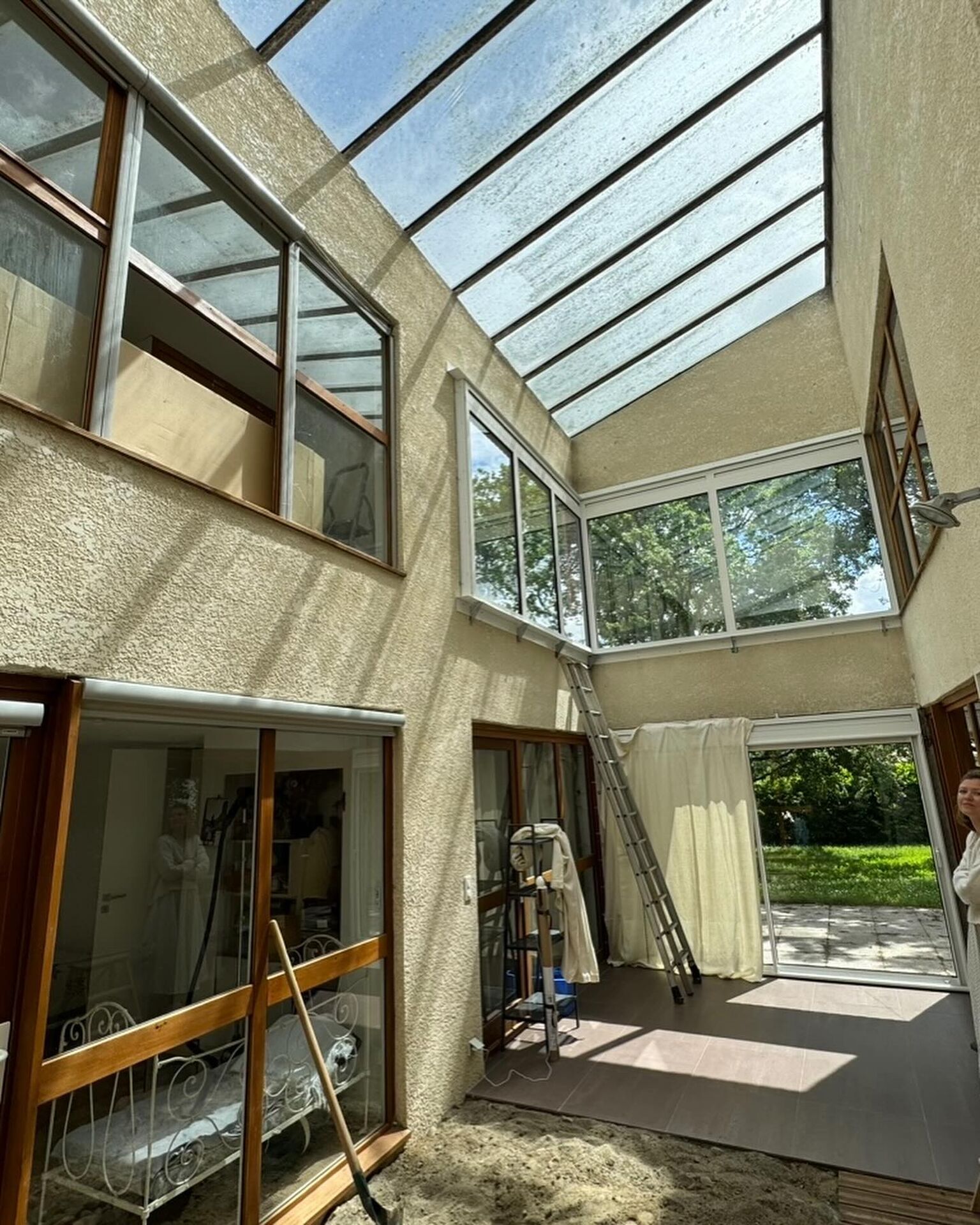 Rénovation complète d’une serre intérieure à Colomiers grâce au savoir-faire technique et créatif de votre entreprise de rénovation et ses artisans locaux