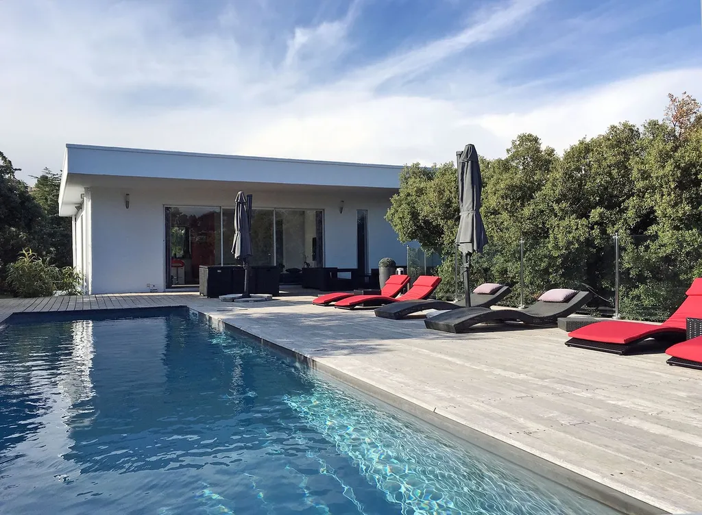 Vente villa moderne 6 chambres carnoux