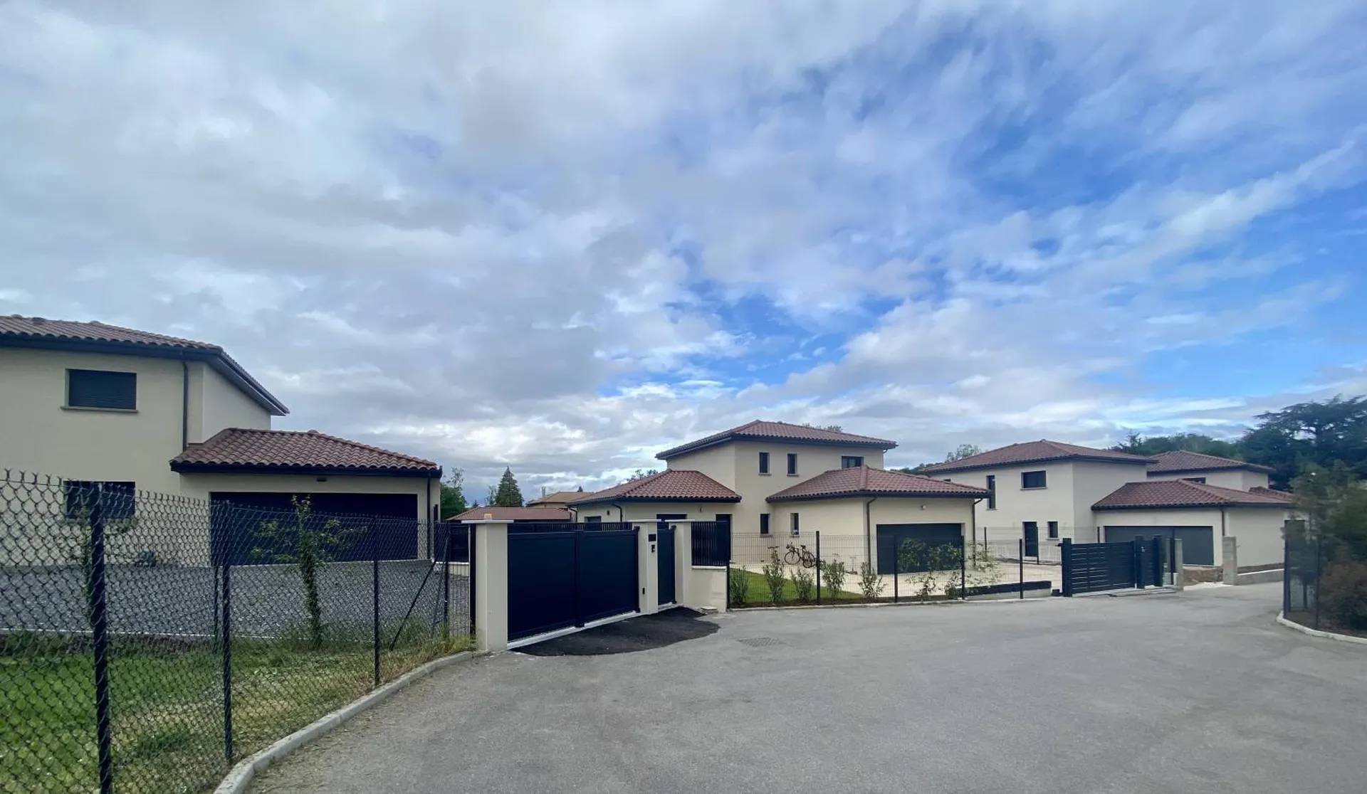 CHARLY 69390 - 4 Lots Le Jardin de Nane