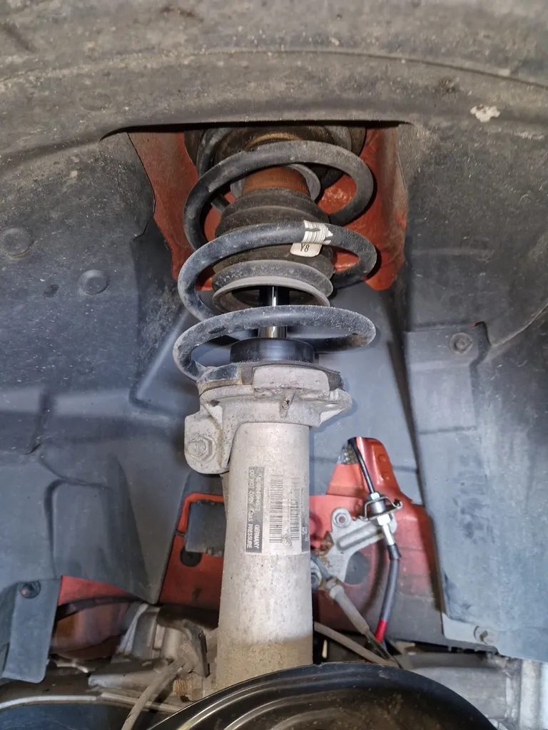 BMW 1M amélioration système de freinage et suspension