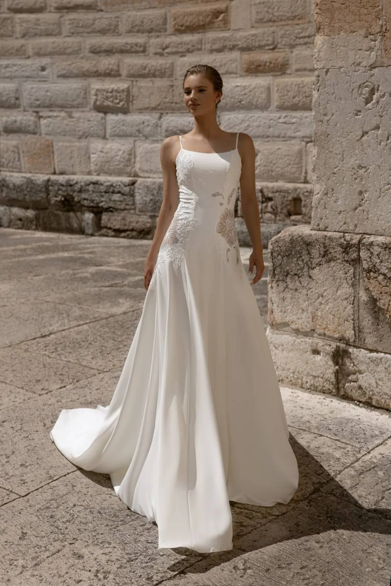 ROBE COLLECTION BELLA 22420 2024 12345 .