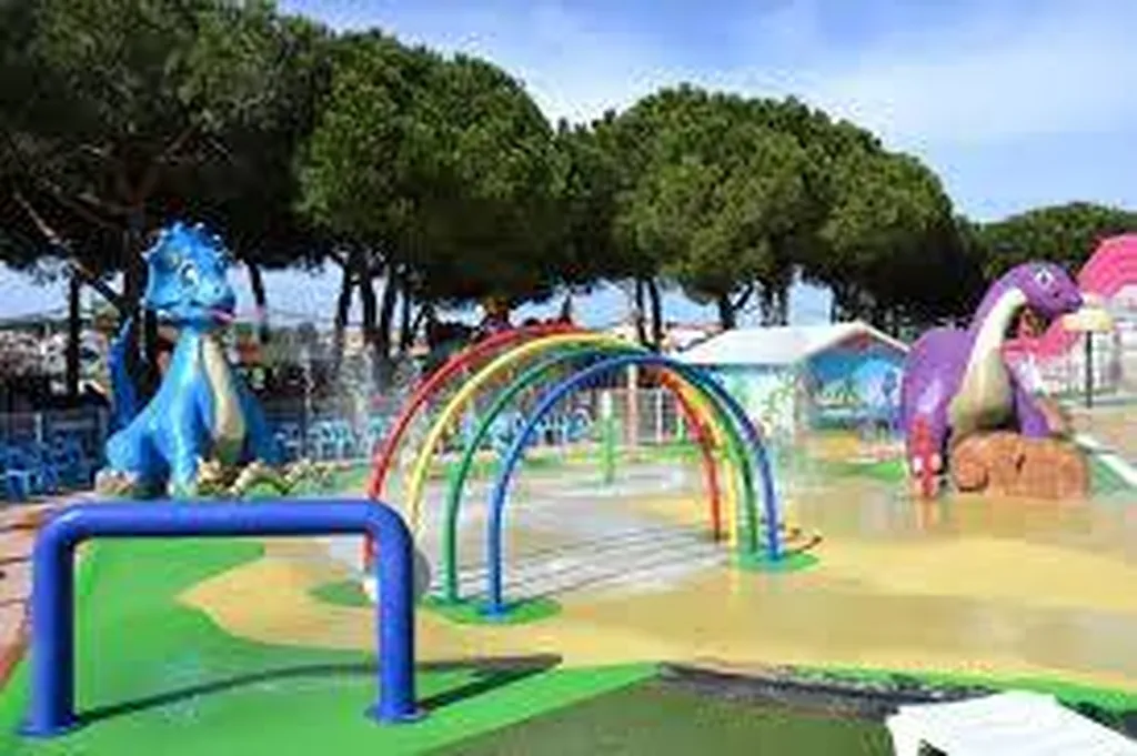 Jeu d'eau Cap D'Agde 9km de vias plage